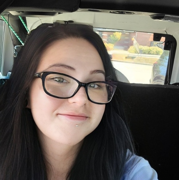Meet your Posher, Lexi - Picture 1 of 1
